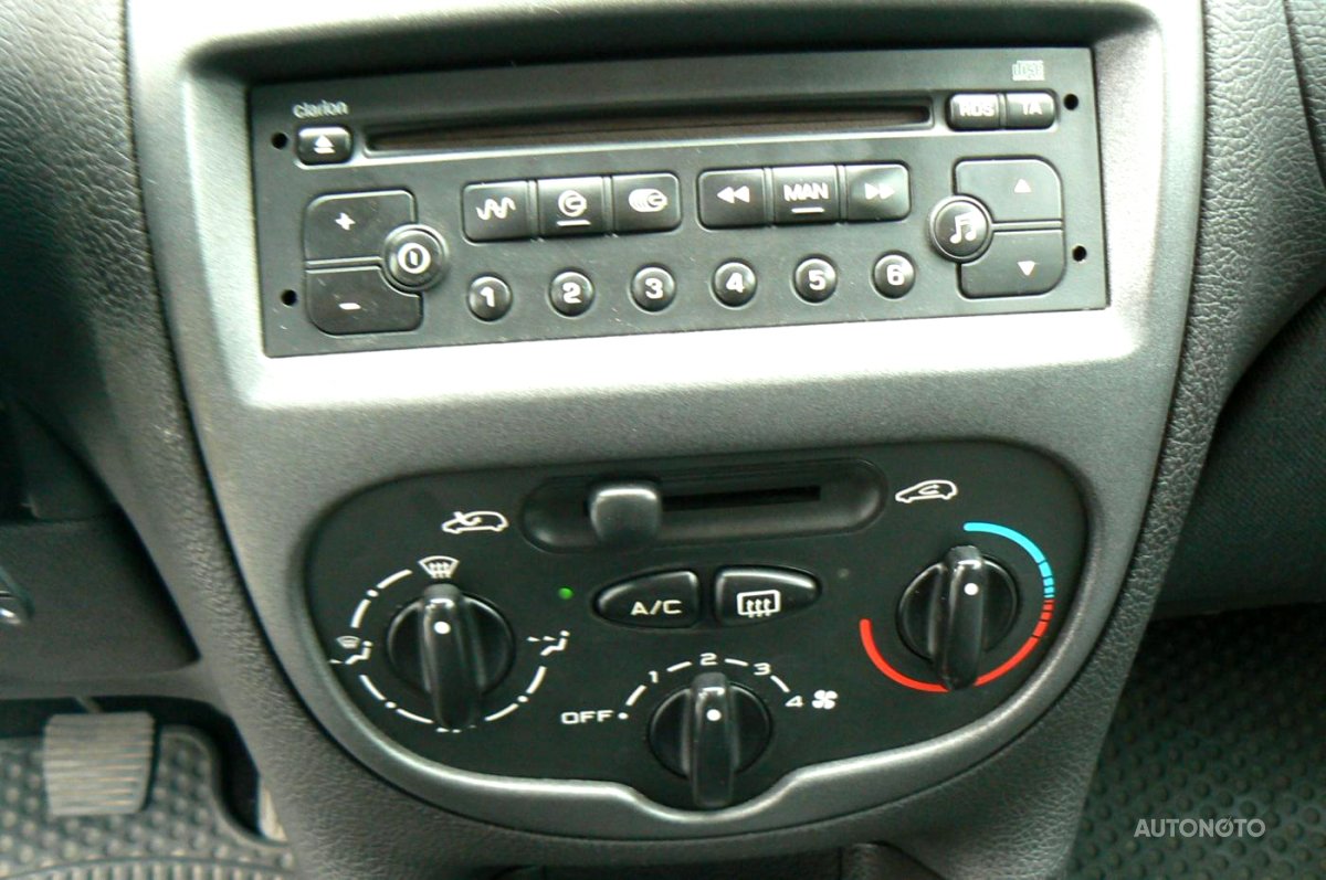 Peugeot 206, 2004 - pohled č. 10