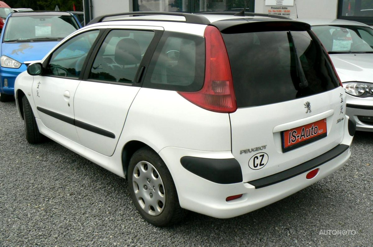 Peugeot 206, 2004 - pohled č. 4