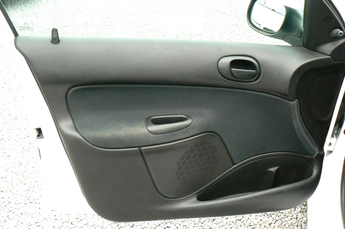 Peugeot 206, 2004 - pohled č. 7