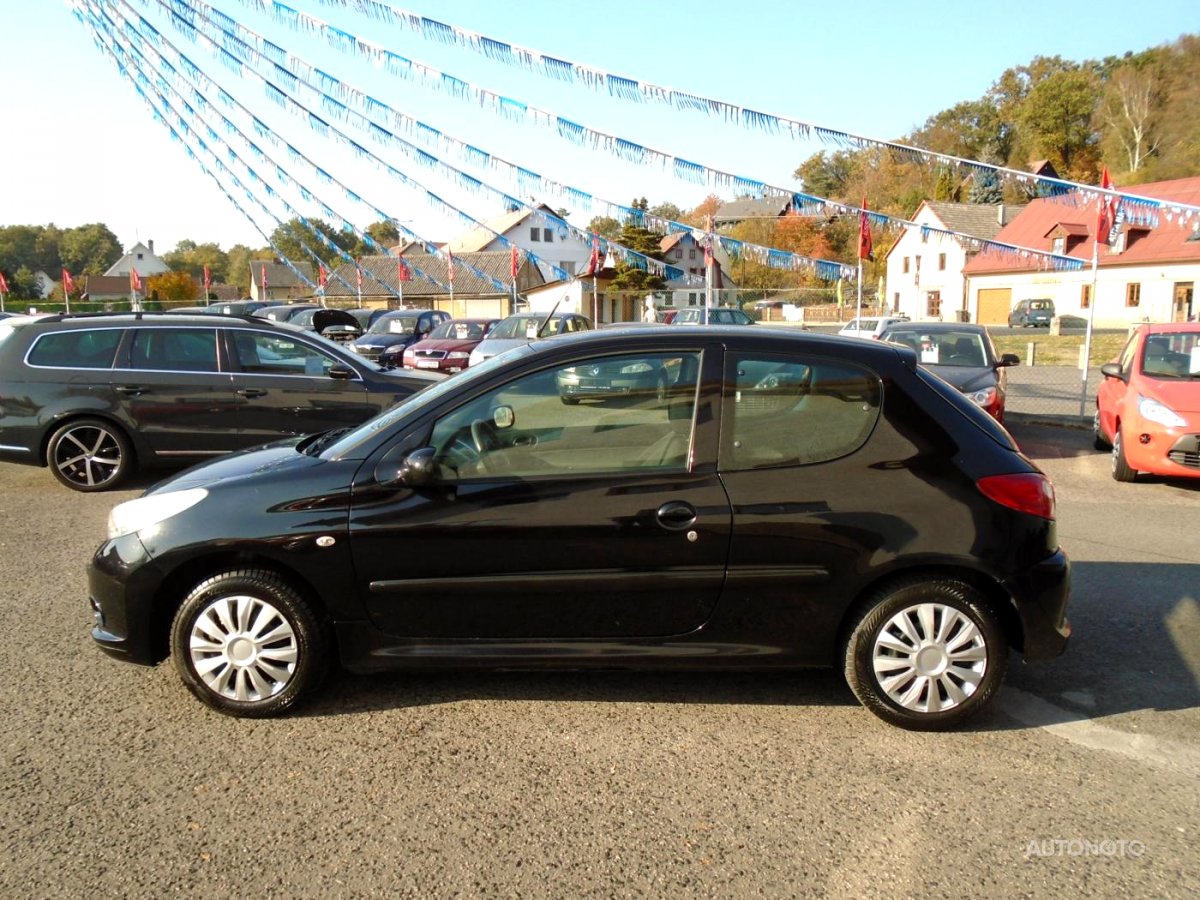 Peugeot 206, 2010 - pohled č. 8