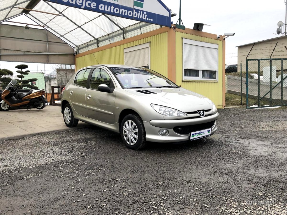 Peugeot 206, 2006 - pohled č. 3