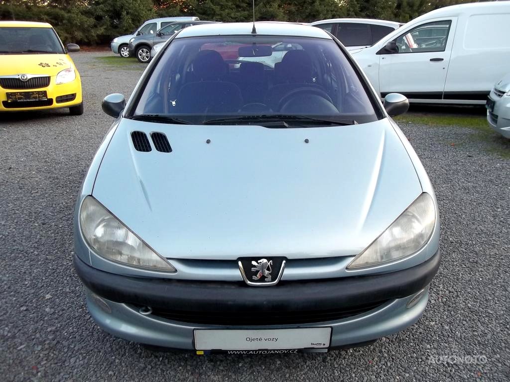 Peugeot 206, 2002 - pohled č. 2
