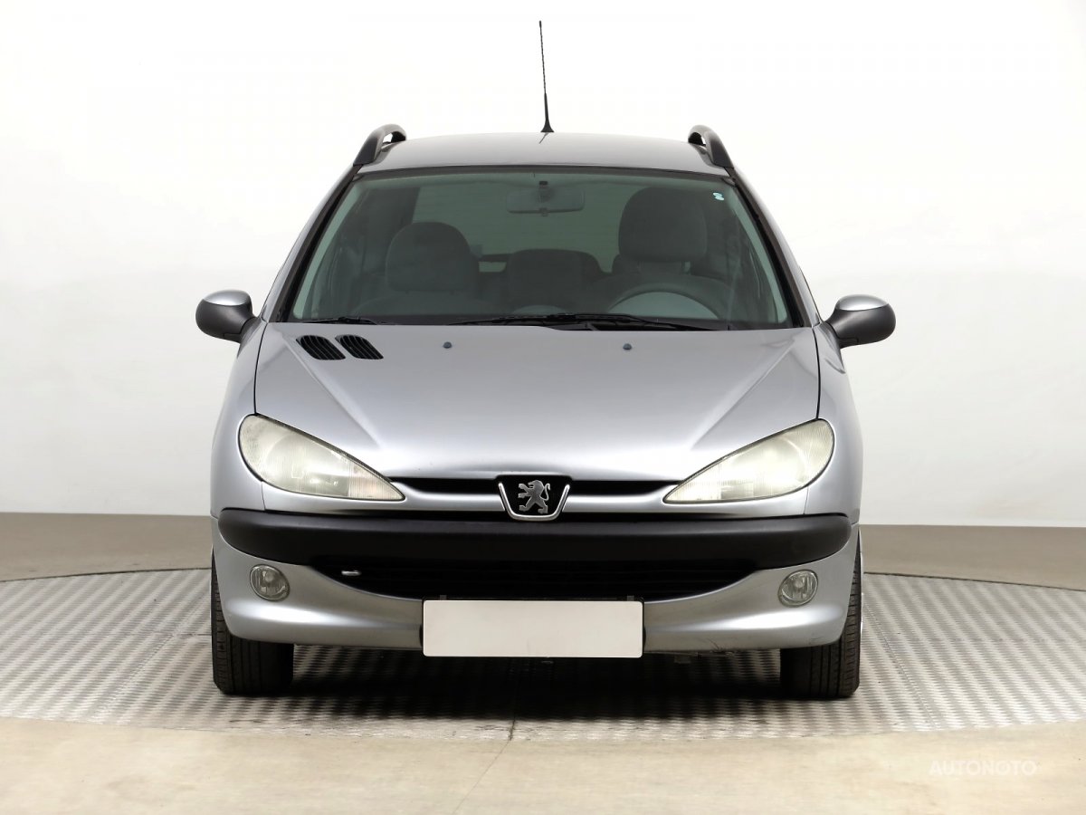 Peugeot 206, 2003 - pohled č. 2