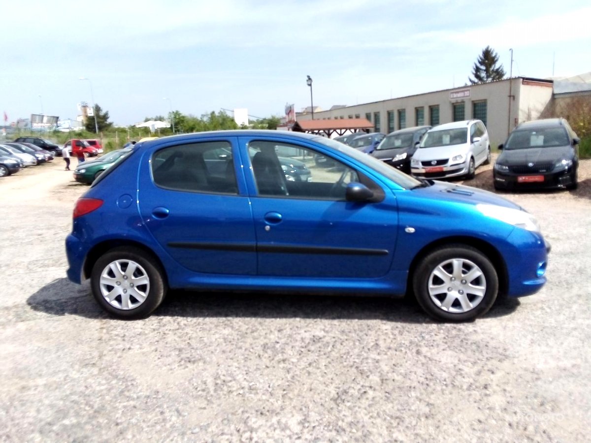 Peugeot 206, 2010 - pohled č. 3