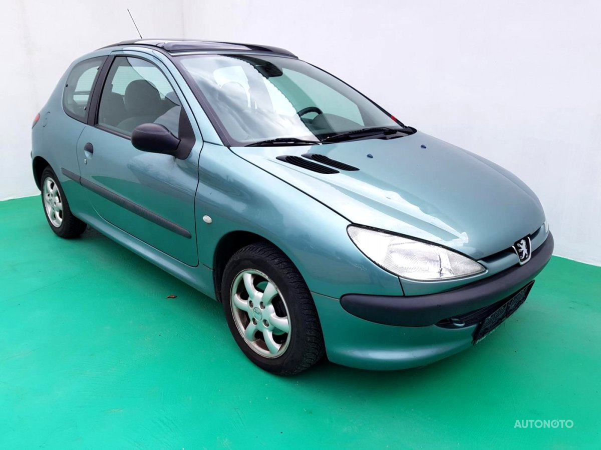 Peugeot 206, 2002 - celkový pohled