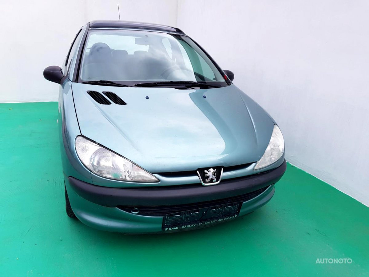 Peugeot 206, 2002 - pohled č. 2