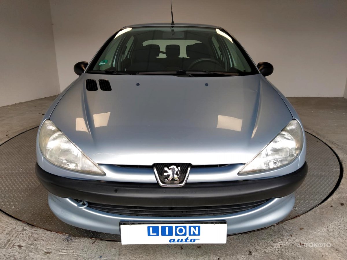 Peugeot 206, 2002 - pohled č. 2
