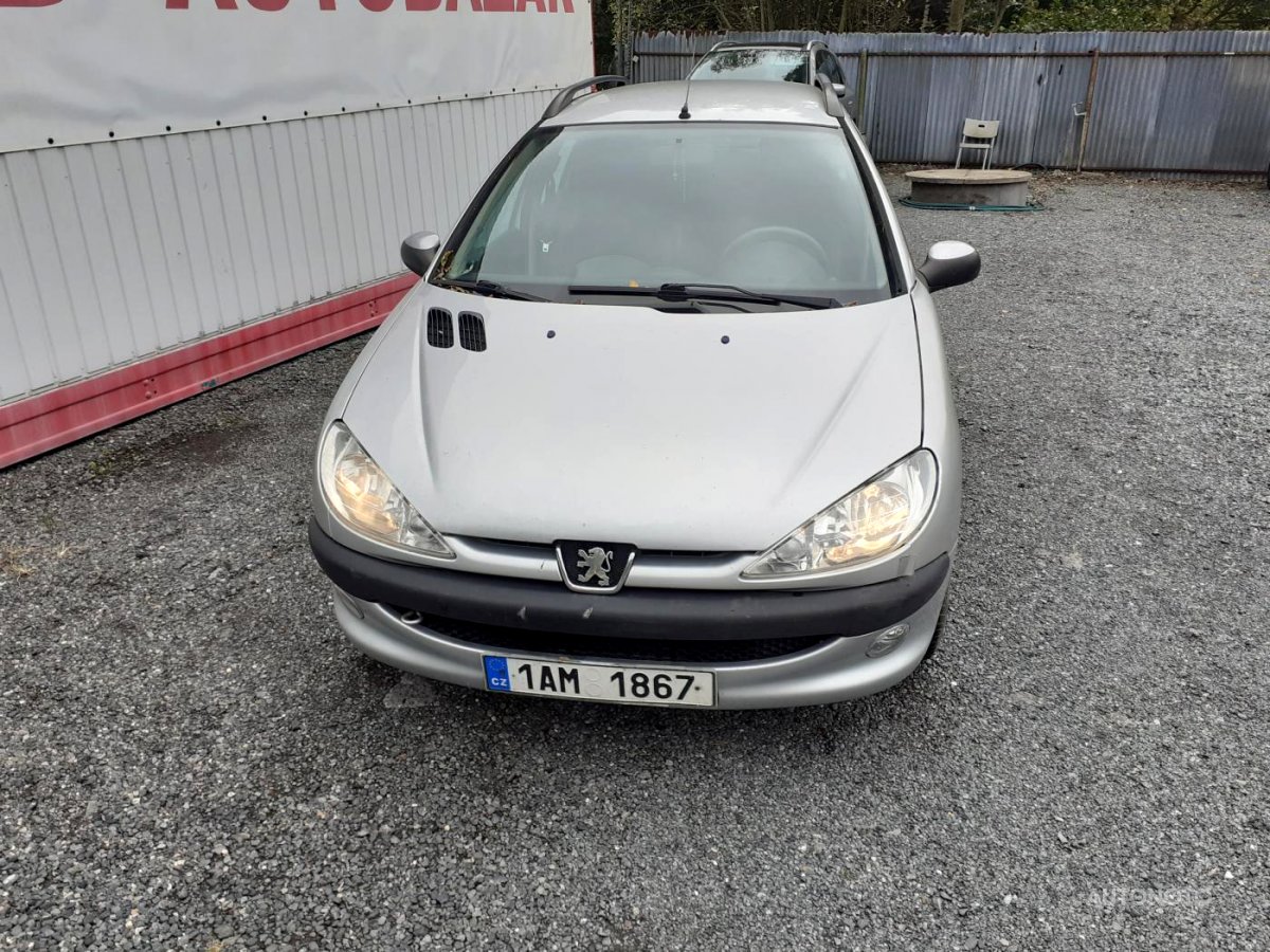 Peugeot 206, 2006 - pohled č. 2