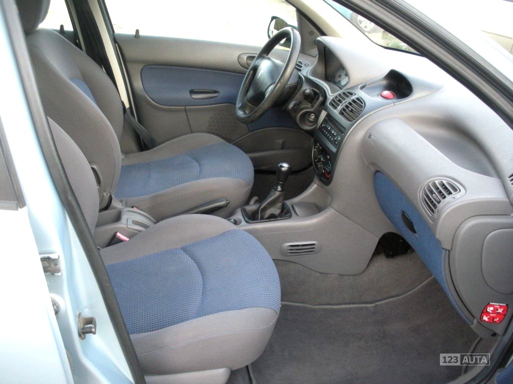 Peugeot 206, 2002 - pohled č. 13