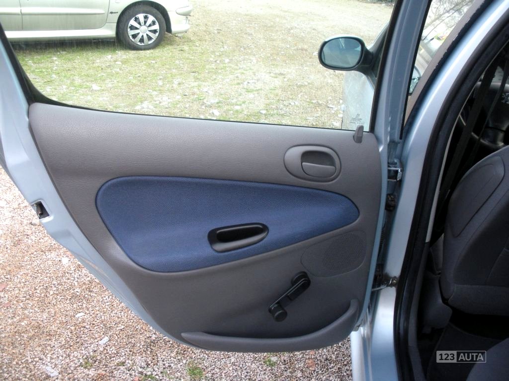Peugeot 206, 2002 - pohled č. 23