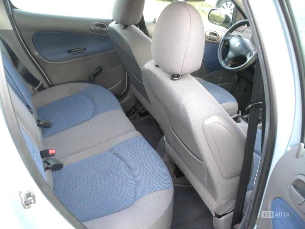 Peugeot 206, 2002 - pohled č. 24