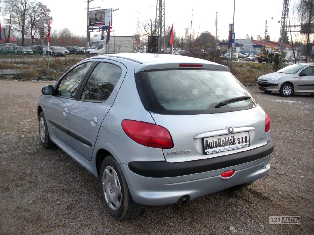 Peugeot 206, 2002 - pohled č. 4