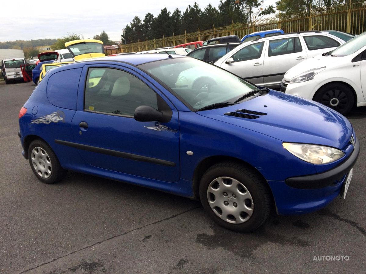 Peugeot 206, 2003 - pohled č. 2