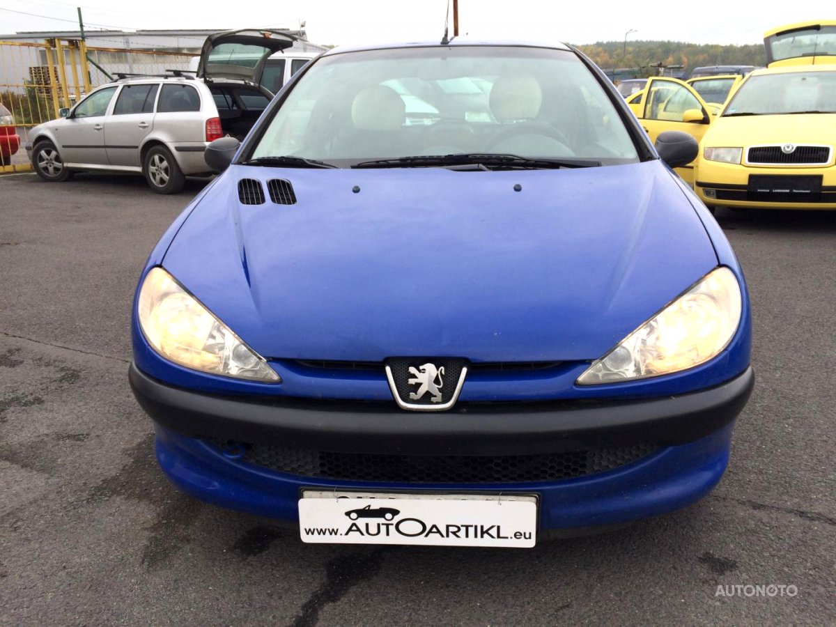 Peugeot 206, 2003 - pohled č. 3