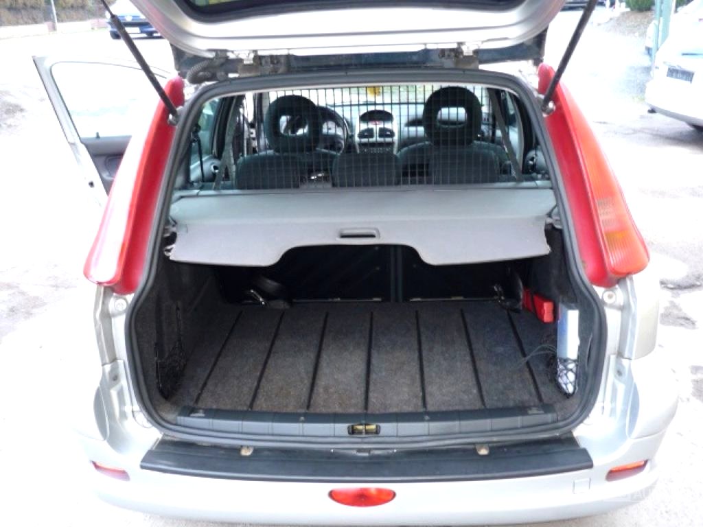 Peugeot 206, 2004 - pohled č. 10