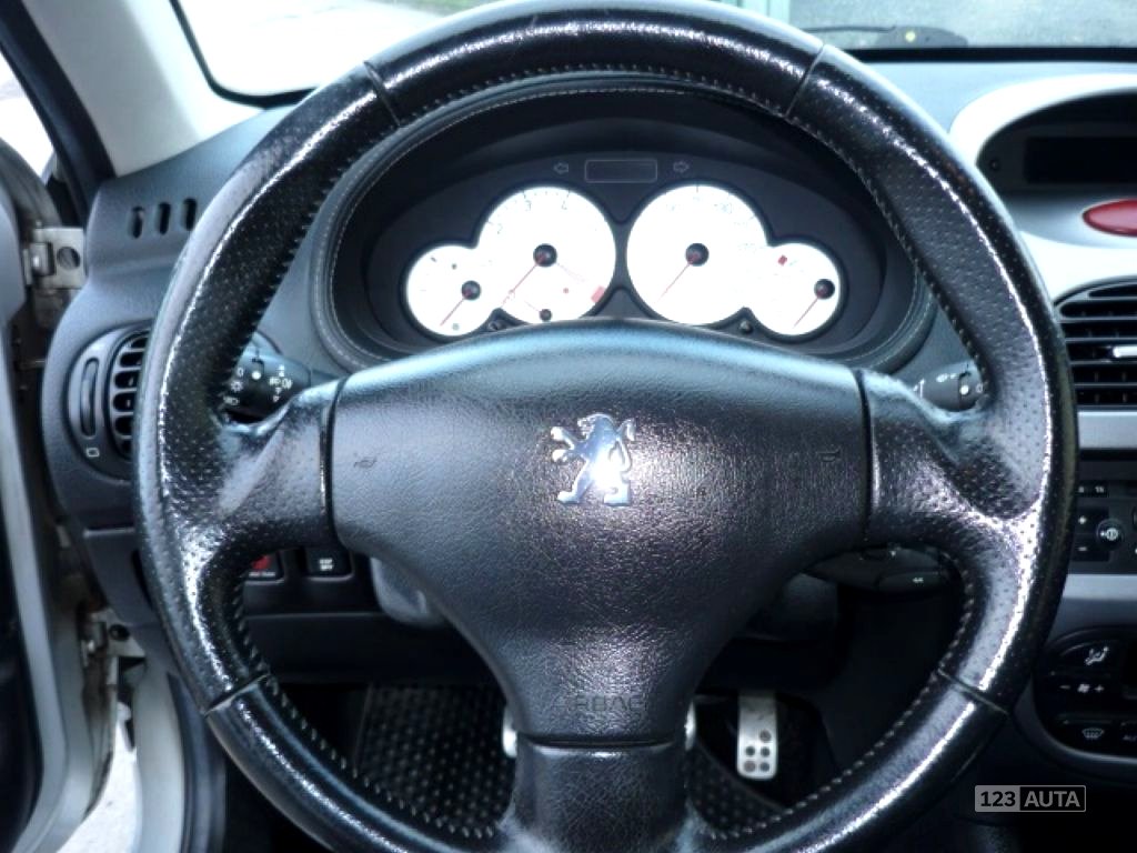 Peugeot 206, 2004 - pohled č. 15