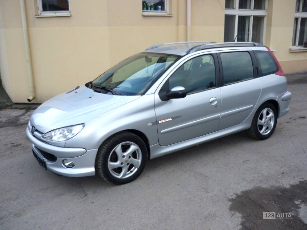 Peugeot 206, 2004 - pohled č. 3