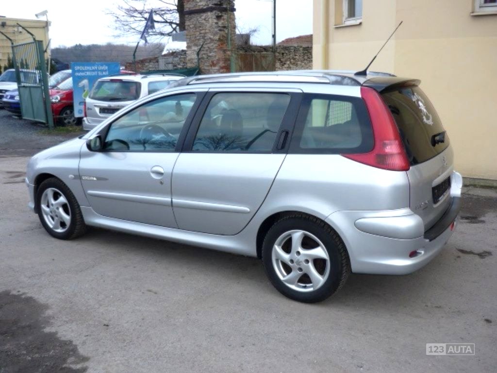 Peugeot 206, 2004 - pohled č. 4
