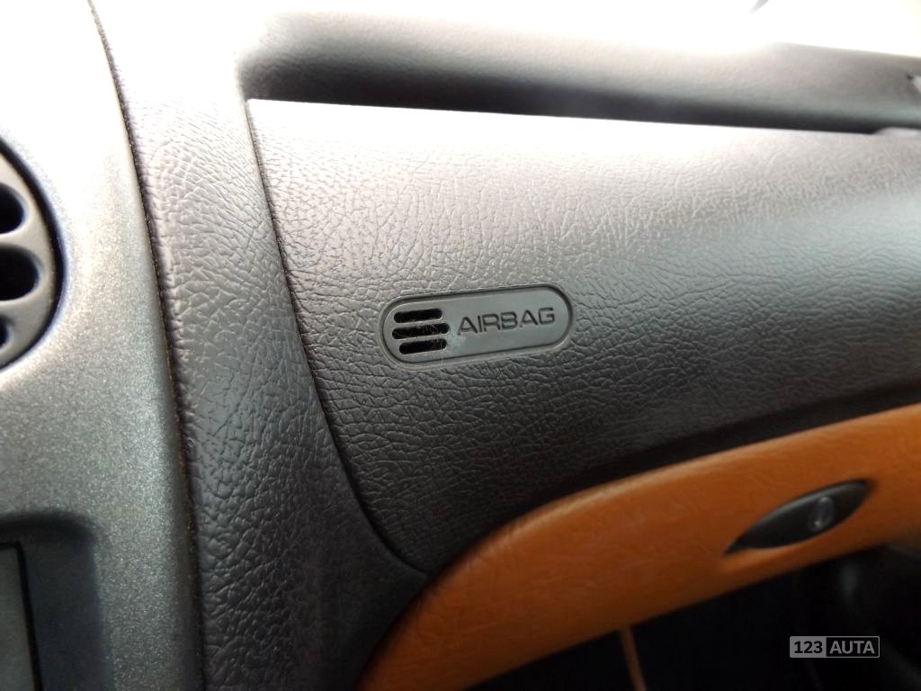 Peugeot 206, 2002 - pohled č. 19