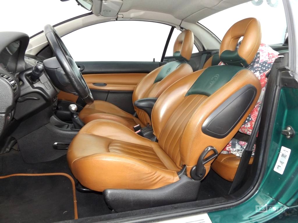 Peugeot 206, 2002 - pohled č. 9