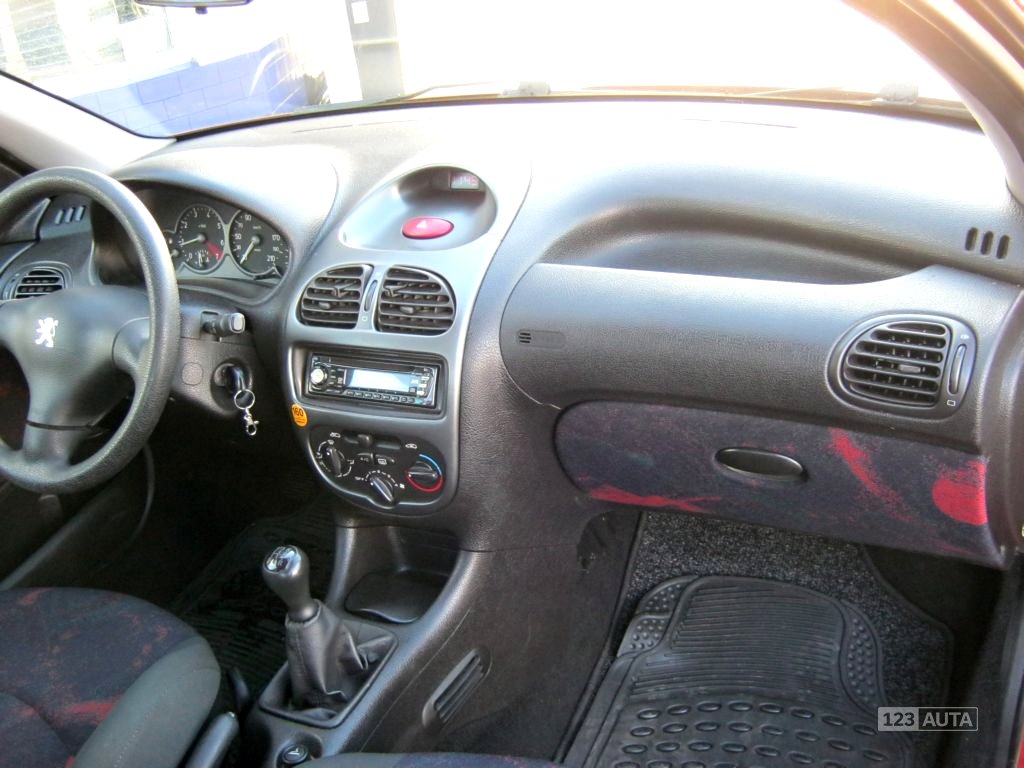 Peugeot 206, 1999 - pohled č. 22