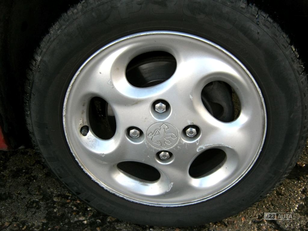 Peugeot 206, 1999 - pohled č. 23