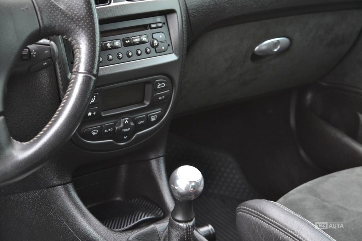 Peugeot 206, 2004 - pohled č. 16