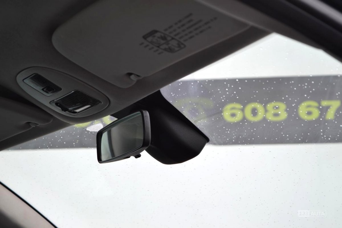 Peugeot 206, 2004 - pohled č. 20