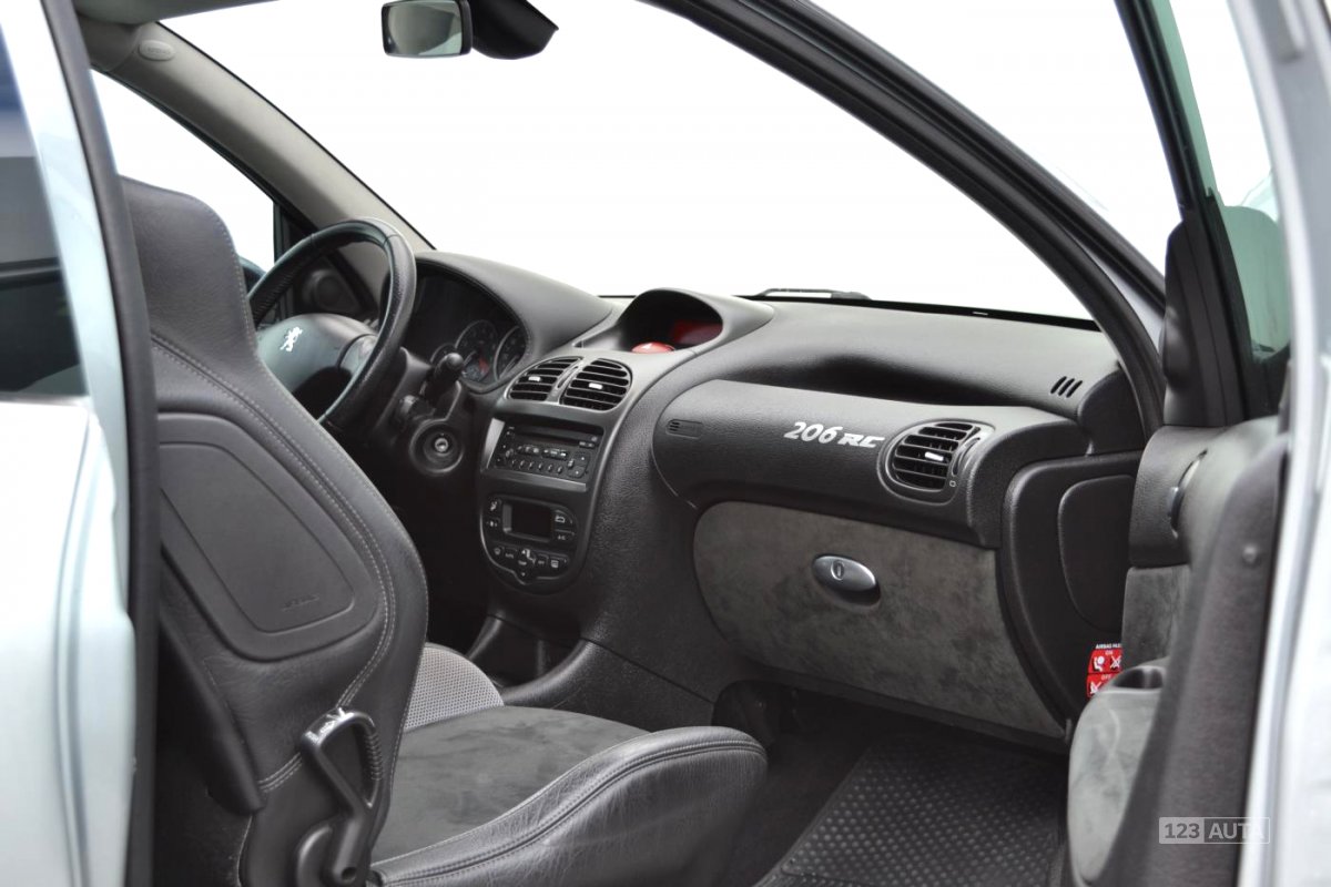 Peugeot 206, 2004 - pohled č. 22