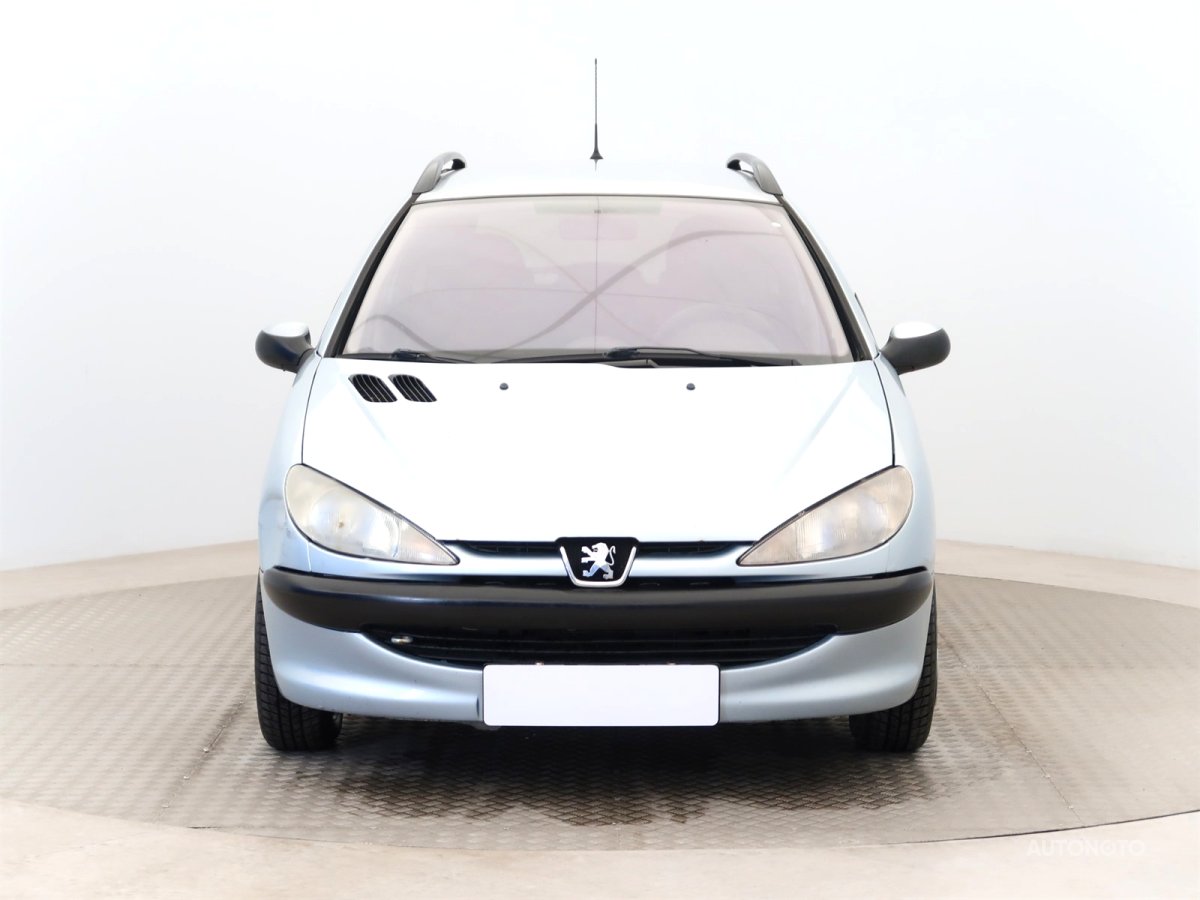 Peugeot 206, 2003 - pohled č. 2