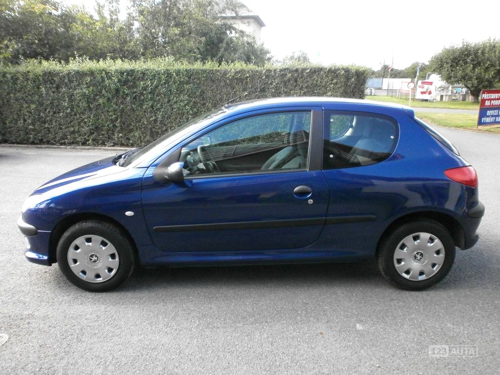 Peugeot 206, 2001 - pohled č. 3