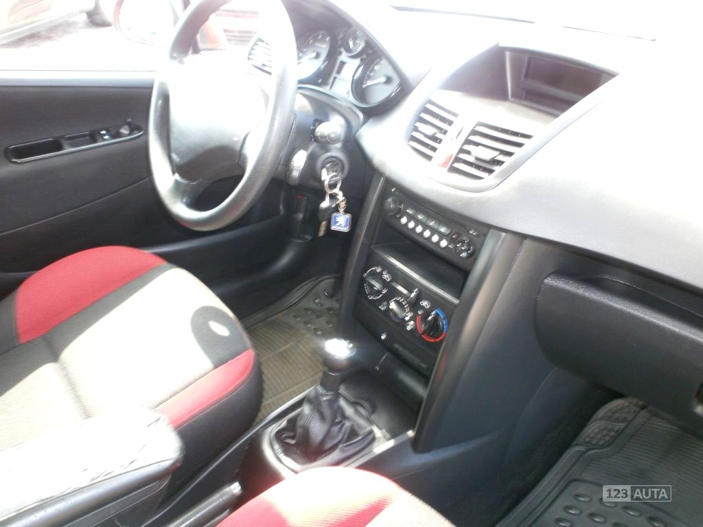 Peugeot 206, 2001 - pohled č. 5