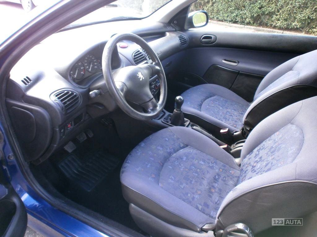 Peugeot 206, 2001 - pohled č. 6