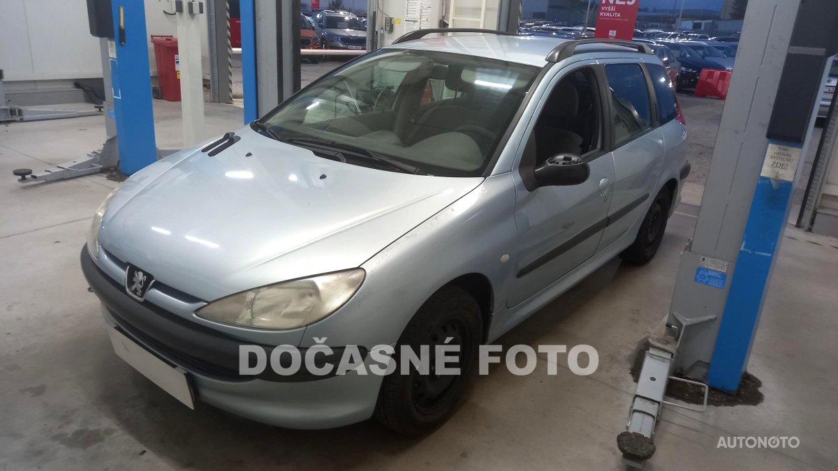 Peugeot 206, 2002 - pohled č. 3