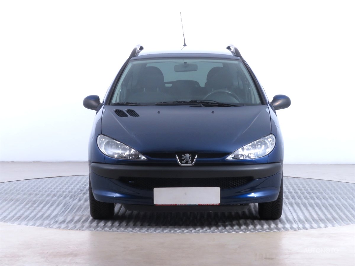 Peugeot 206, 2005 - pohled č. 2