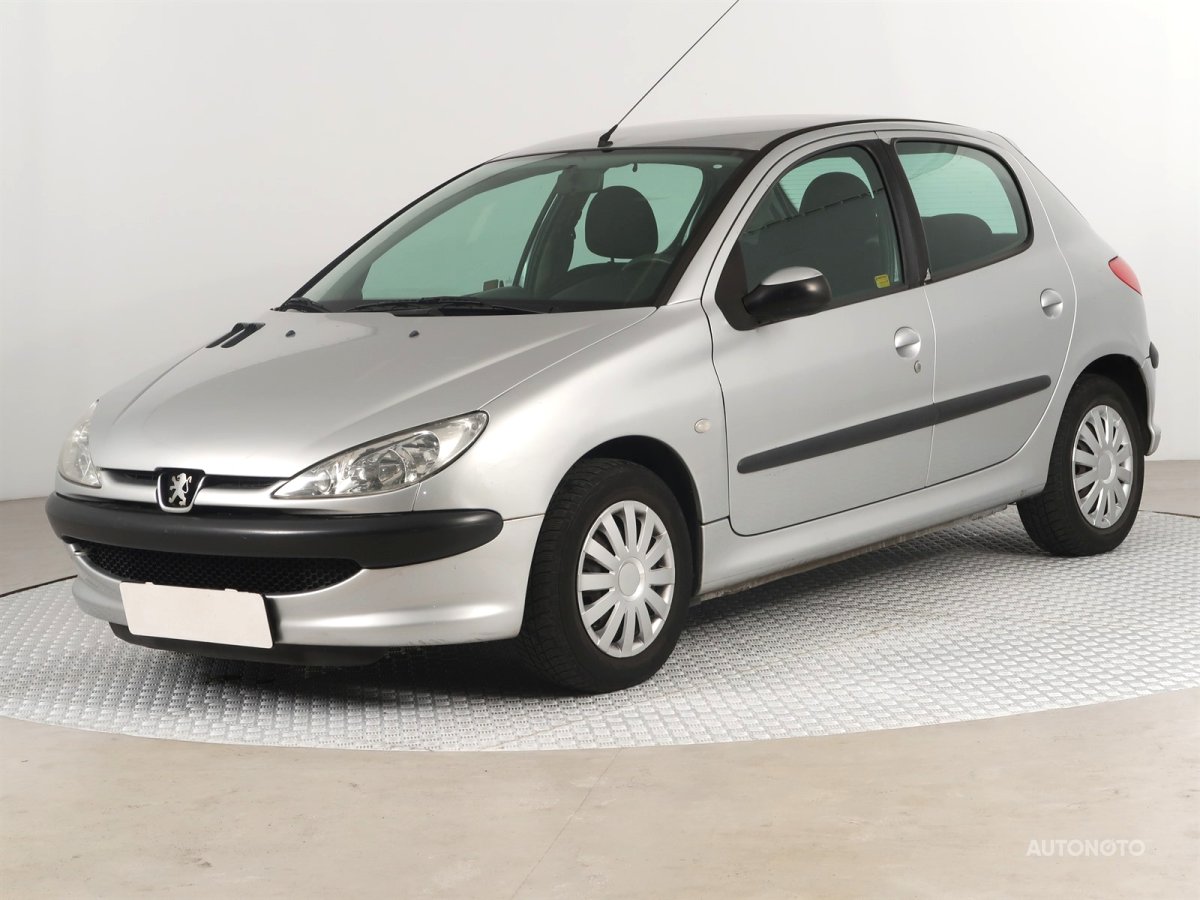 Peugeot 206, 2004 - pohled č. 3