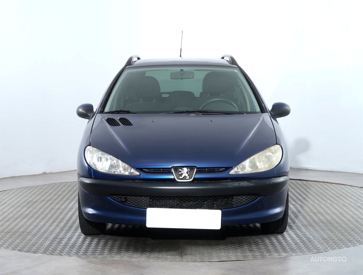 Peugeot 206, 2005 - pohled č. 2