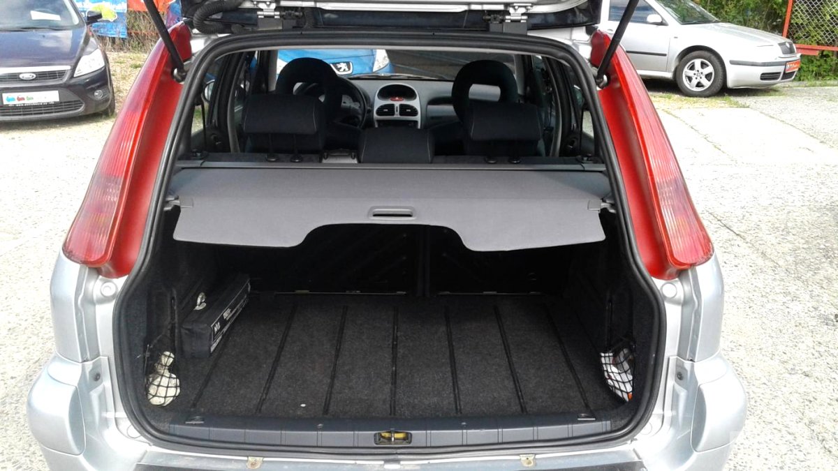 Peugeot 206, 2004 - pohled č. 10