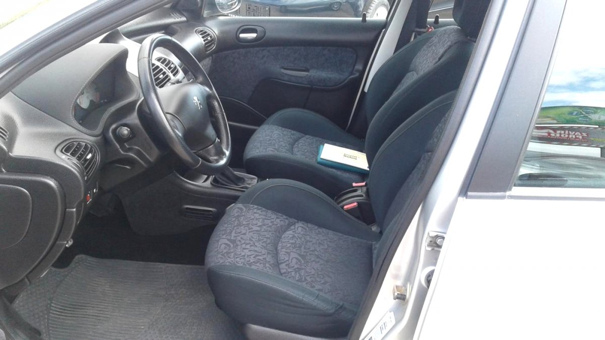 Peugeot 206, 2004 - pohled č. 24