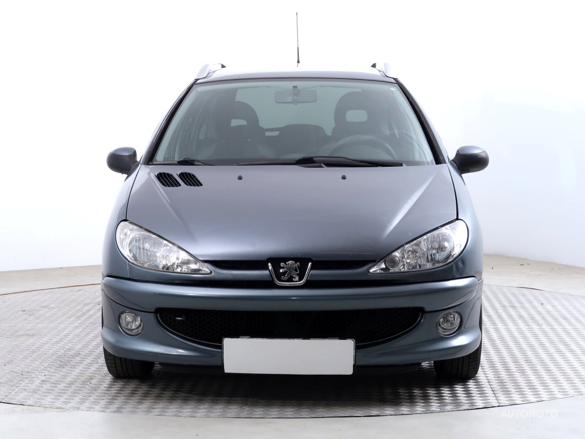 Peugeot 206, 2006 - pohled č. 2