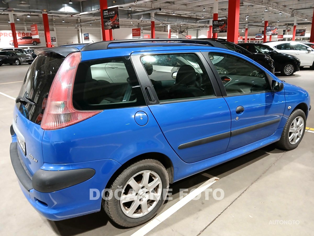 Peugeot 206, 2006 - pohled č. 2