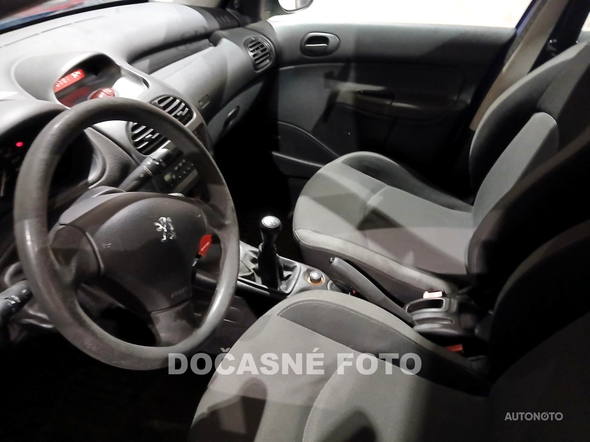 Peugeot 206, 2006 - pohled č. 3