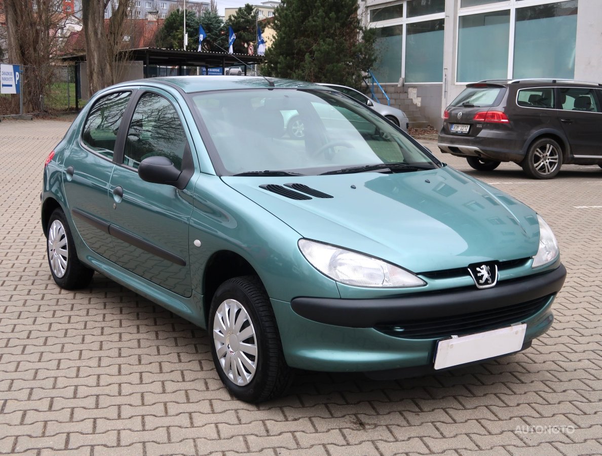 Peugeot 206, 2002 - celkový pohled