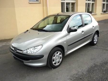 Peugeot 206, 2006 - pohled č. 4