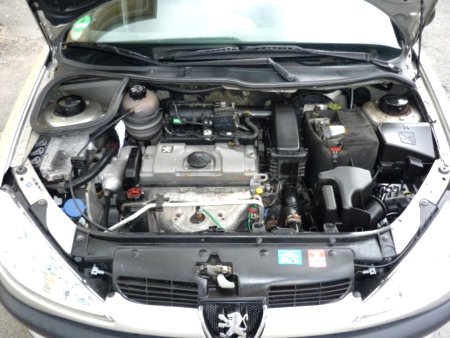 Peugeot 206, 2006 - pohled č. 8