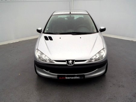 Peugeot 206, 2008 - pohled č. 2