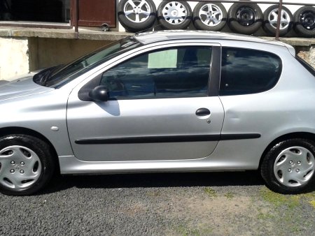 Peugeot 206, 2002 - pohled č. 2
