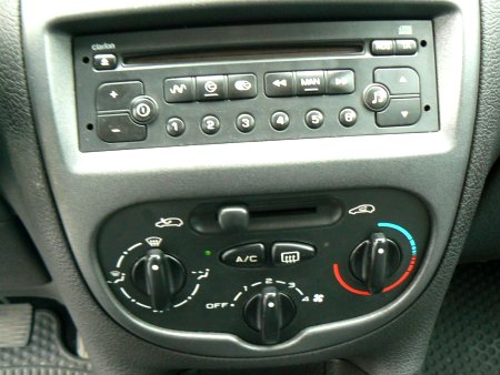 Peugeot 206, 2004 - pohled č. 10