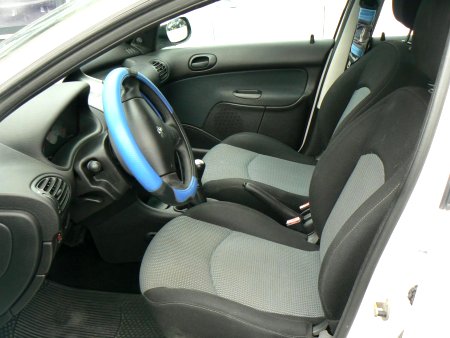 Peugeot 206, 2004 - pohled č. 8