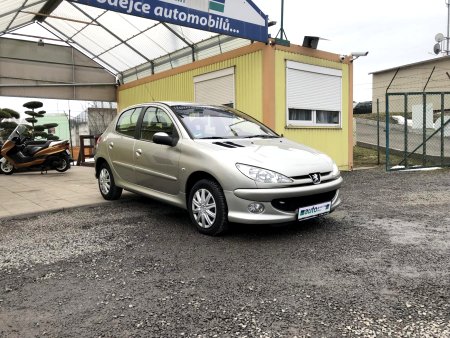 Peugeot 206, 2006 - pohled č. 3